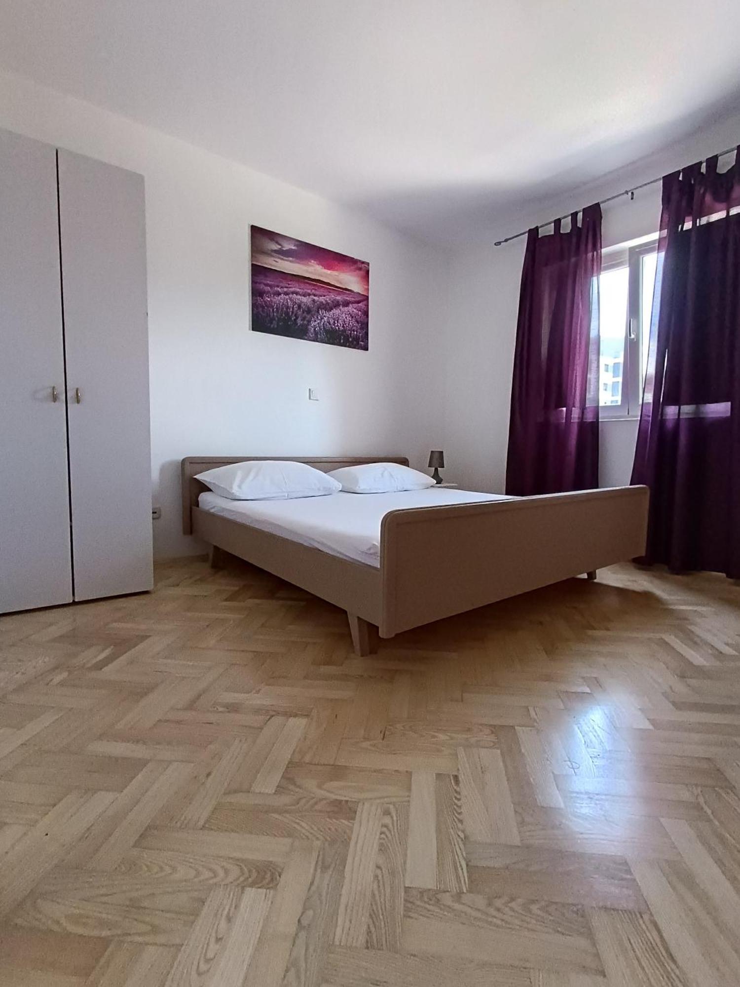 Apartment Lo - With Swimming Pool Сплит Екстериор снимка