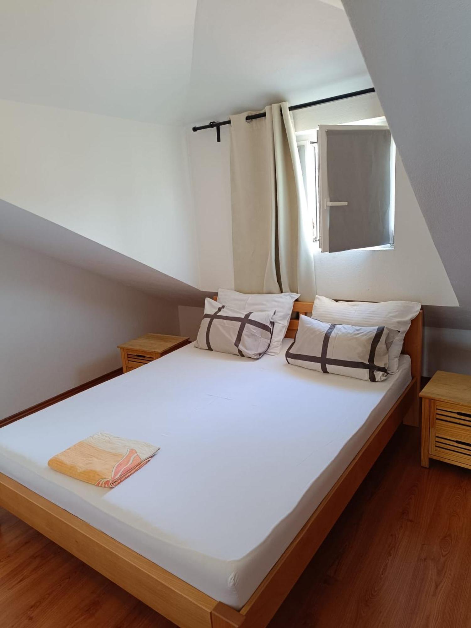 Apartment Lo - With Swimming Pool Сплит Екстериор снимка
