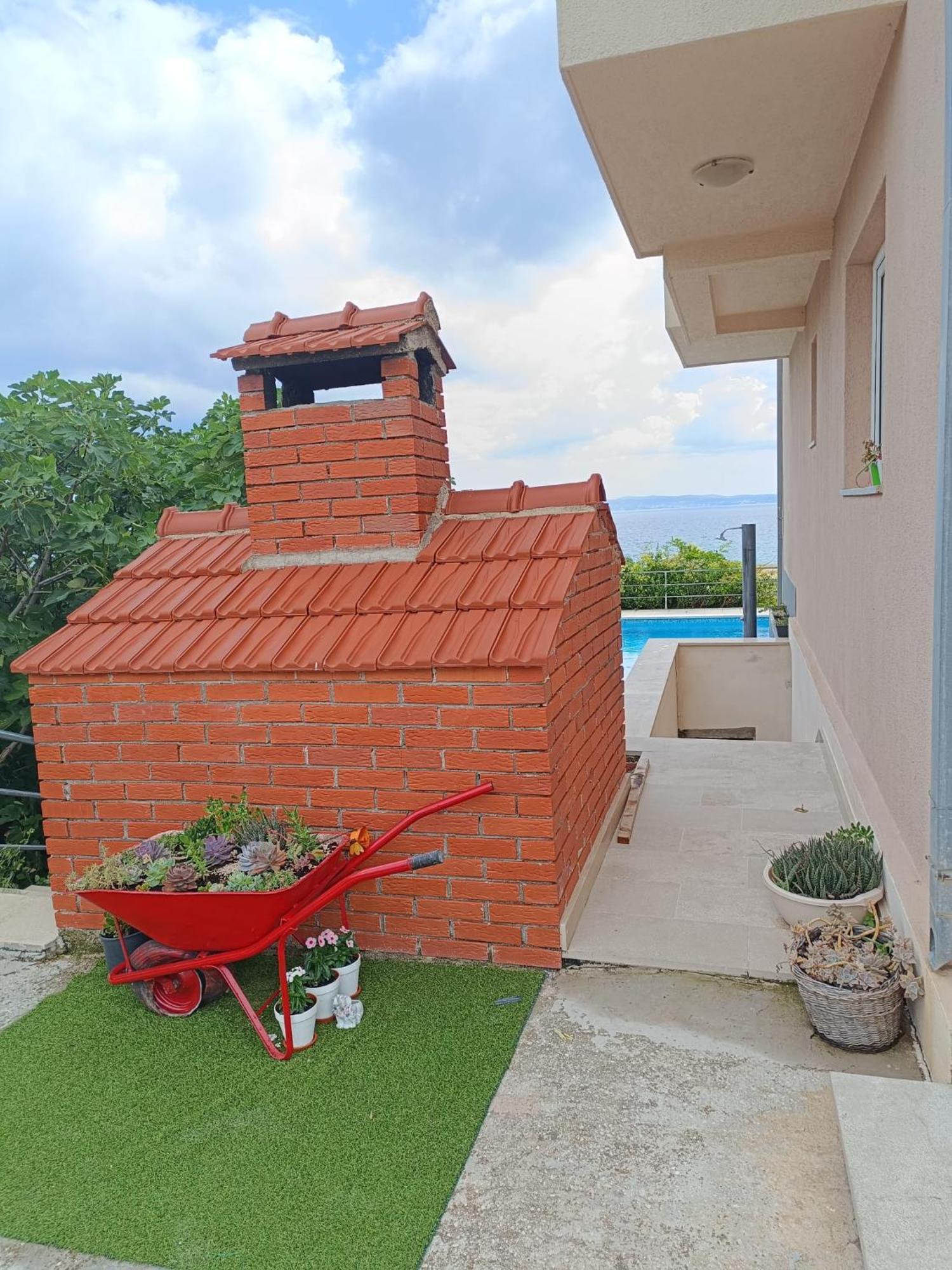 Apartment Lo - With Swimming Pool Сплит Екстериор снимка